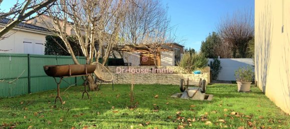 Casa de 3 dormitorios en Vergeroux, France No. 98867 24