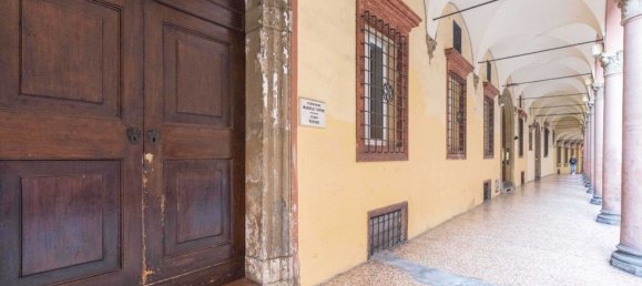 188m² Office in Bologna, Italy No. 322647 4