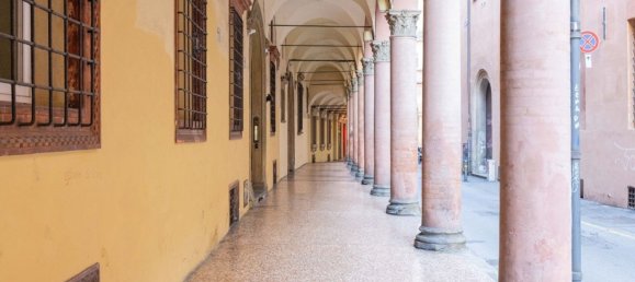 188m² Office in Bologna, Italy No. 322647 2