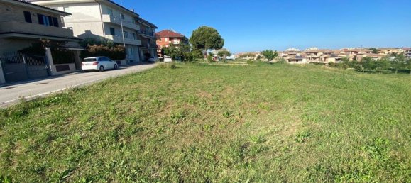 Земельный участок 870м² в Порто Сант Эльпидио, Италия № 63737 10