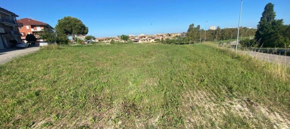 Земельный участок 870м² в Порто Сант Эльпидио, Италия № 63737 7