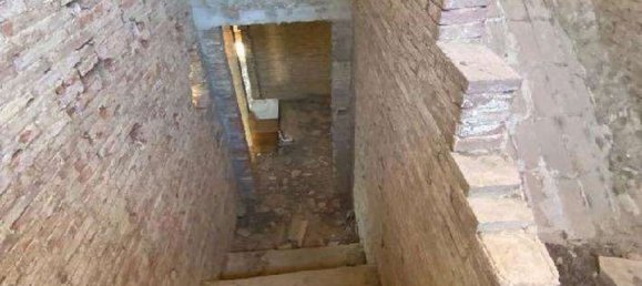 9 rooms House in Lastra a Signa, Italy No. 186785 6