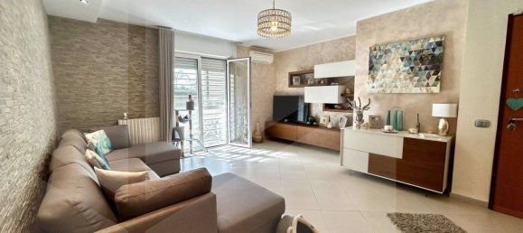 4-salle Appartement à Bitritto, Italy No. 18694 8