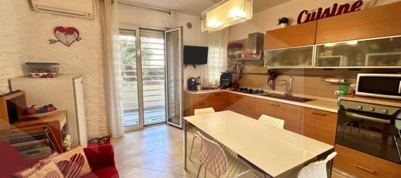 4-salle Appartement à Bitritto, Italy No. 18694 9