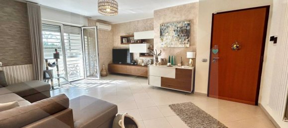 4-salle Appartement à Bitritto, Italy No. 18694 3