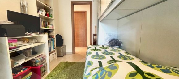 4-salle Appartement à Bitritto, Italy No. 18694 22