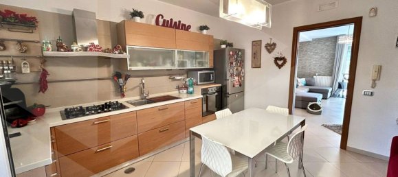 4-salle Appartement à Bitritto, Italy No. 18694 12