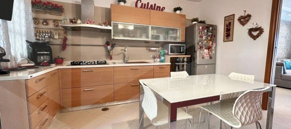 4-salle Appartement à Bitritto, Italy No. 18694 14