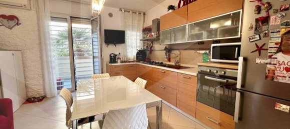 4-salle Appartement à Bitritto, Italy No. 18694 13