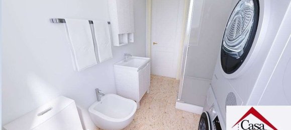 5 bedrooms Apartment in Modena, Italy No. 353650 11