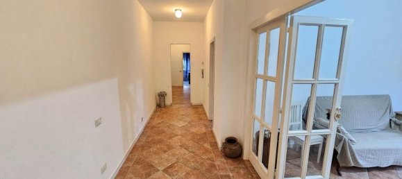 4 rooms Apartment in Massa, Italy No. 88075 5