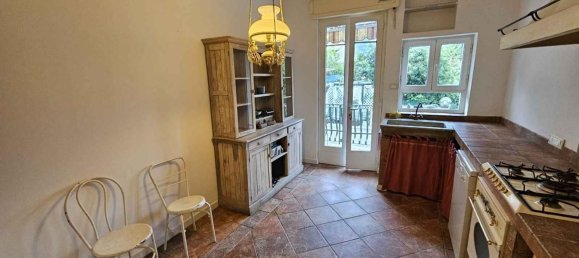 4 rooms Apartment in Massa, Italy No. 88075 2