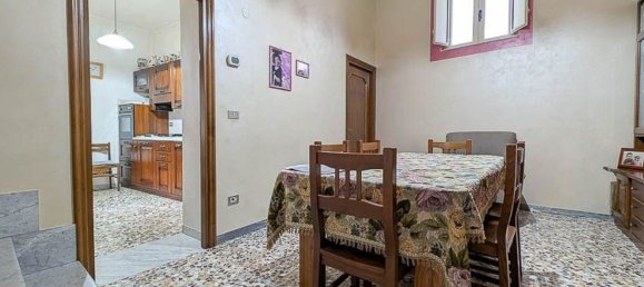 3 rooms Apartment in Campobasso, Italy No. 46727 8