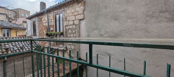 3 rooms Apartment in Campobasso, Italy No. 46727 3