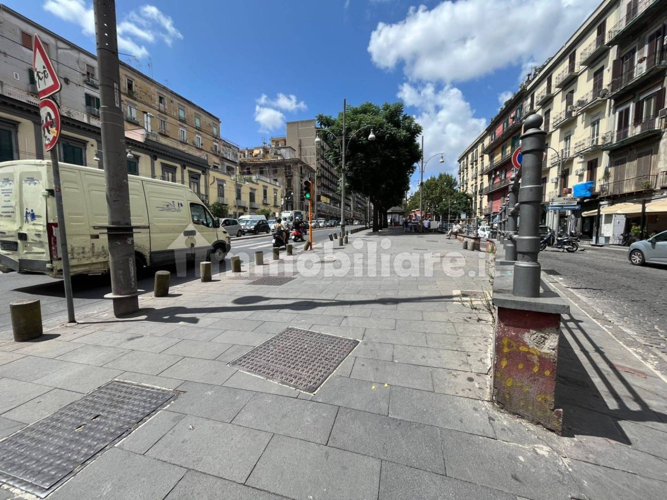 2 bedrooms Apartment in Naples, Italy No. 260893