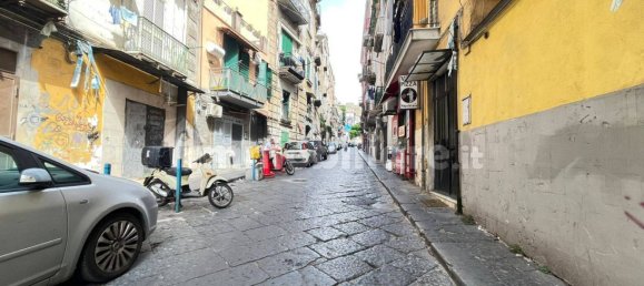 2 bedrooms Apartment in Naples, Italy No. 260893 2