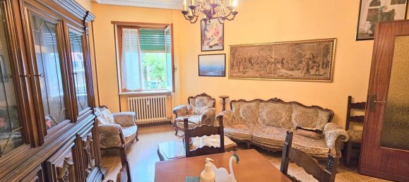 5 rooms Apartment in Chivasso, Italy No. 71460 9