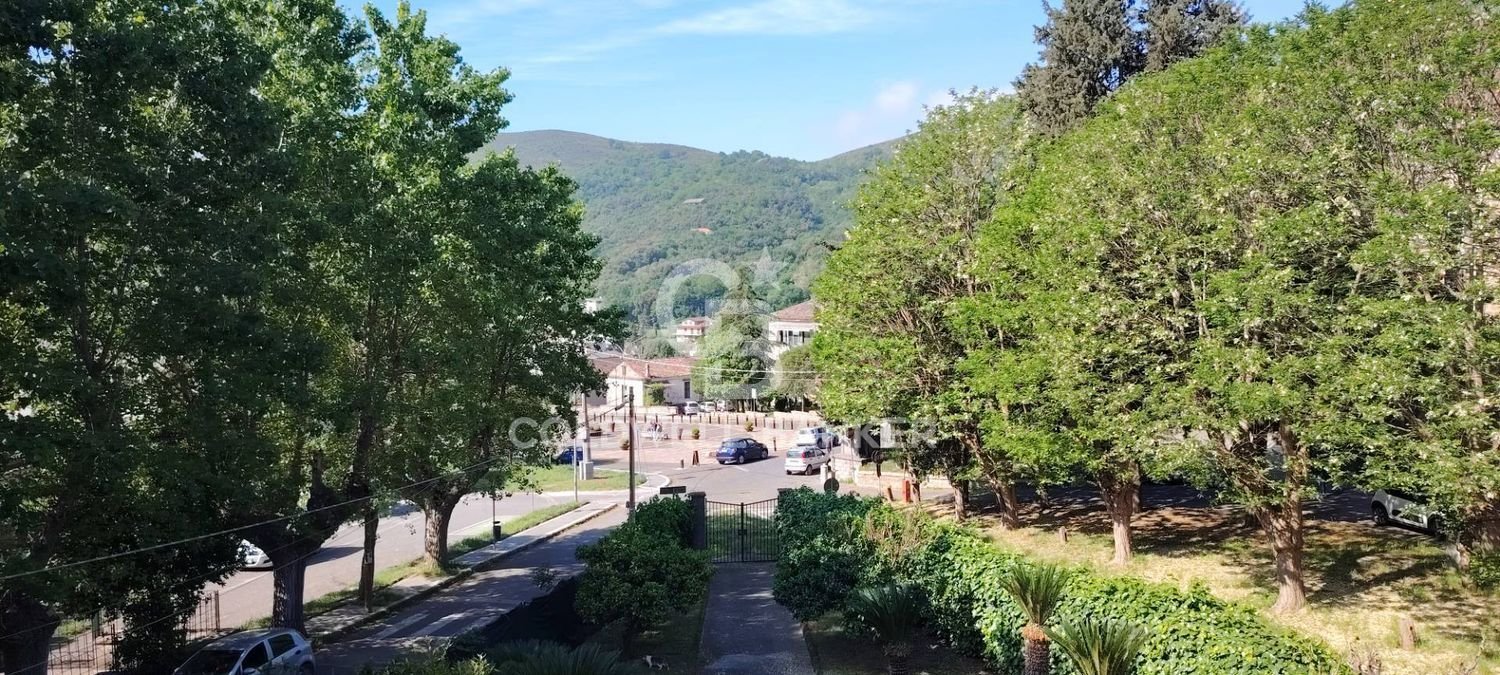 400m² Building in Caserta, Italy No. 301097