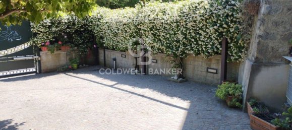 400m² Building in Caserta, Italy No. 301097 16