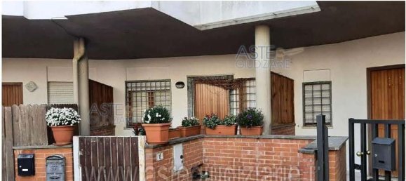 5 rooms Apartment in Anzio, Italy No. 189871 6