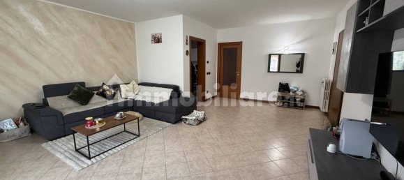 Квартира с 2 спальнями в Оппеано, Италия № 197198 4