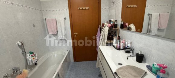 Квартира с 2 спальнями в Оппеано, Италия № 197198 27