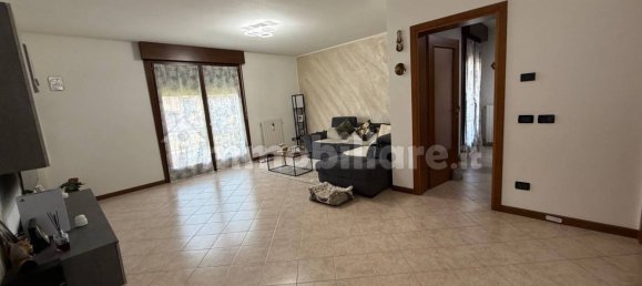 Квартира с 2 спальнями в Оппеано, Италия № 197198 7