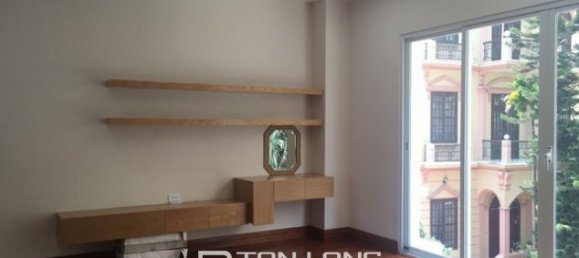 2 Schlafzimmer Wohnung in Tay Ho, Vietnam, Nr. 2330 6