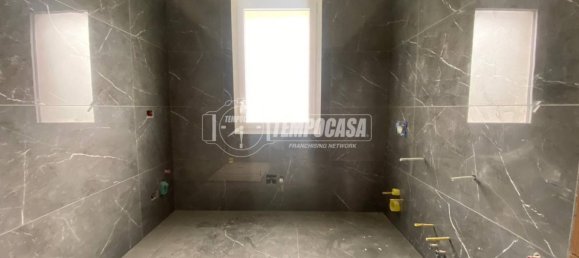 4غرفة شقة في Castelfranco Emilia, Italy رقم 98165 10