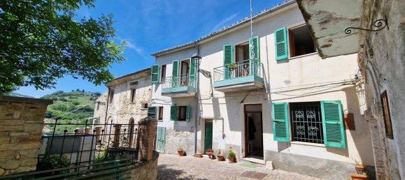 3 bedrooms Castles in Castiglione Messer Raimondo, Italy No. 279734 6