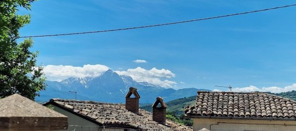 3 bedrooms Castles in Castiglione Messer Raimondo, Italy No. 279734 11