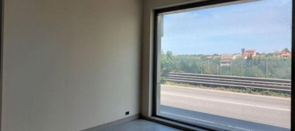 Gewerbliche Immobilie in Sassari, Italy 643m², Nr. 372505 17