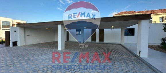 6 bedrooms Villa in Abu Dhabi, UAE No. 36514 2