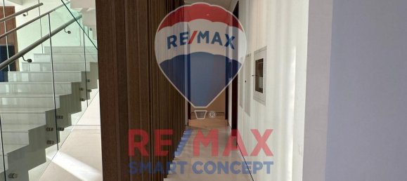 6 bedrooms Villa in Abu Dhabi, UAE No. 36514 7