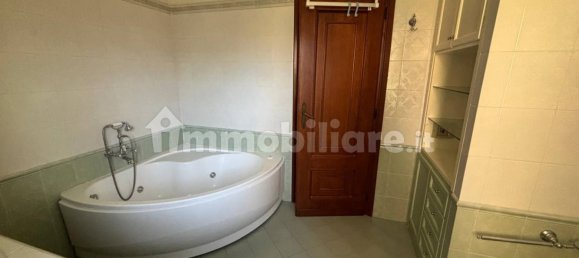 4 غرف نوم شقة في Rome, Italy رقم 321429 26