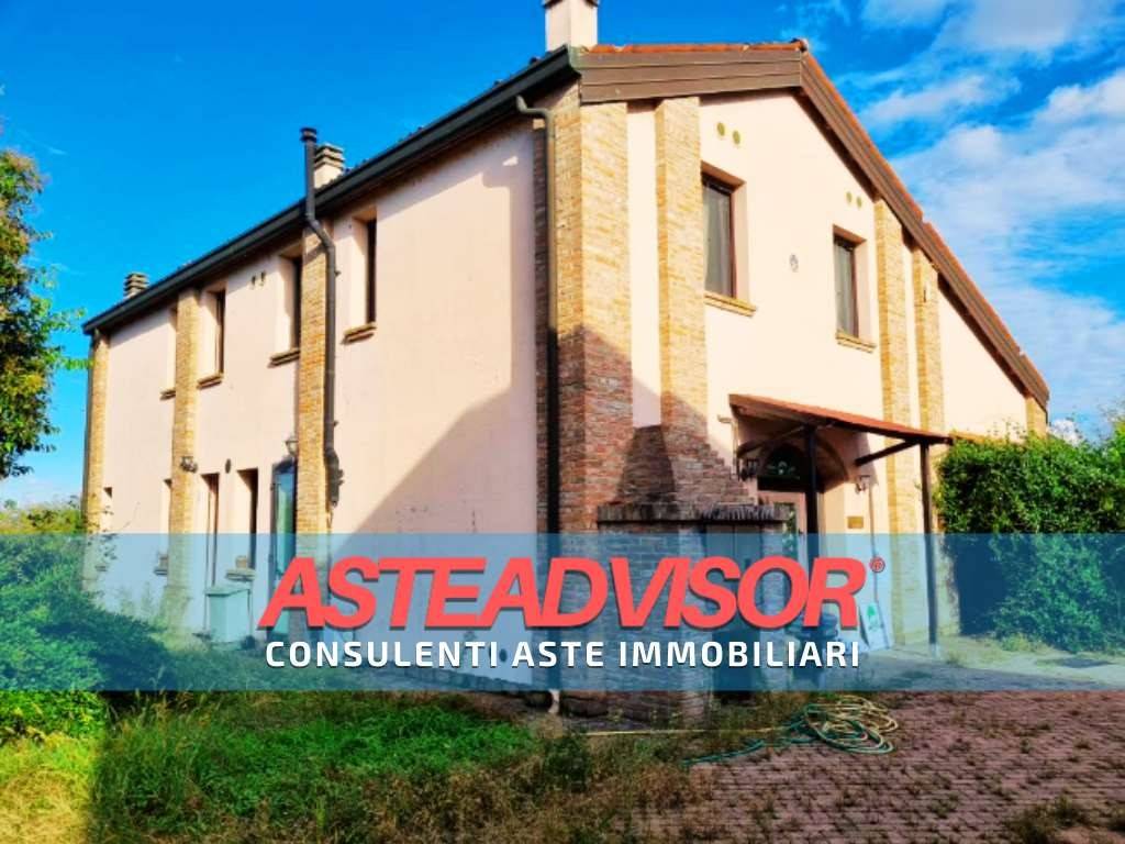 16 غرف نوم فيلا في Ferrara, Italy رقم 326928