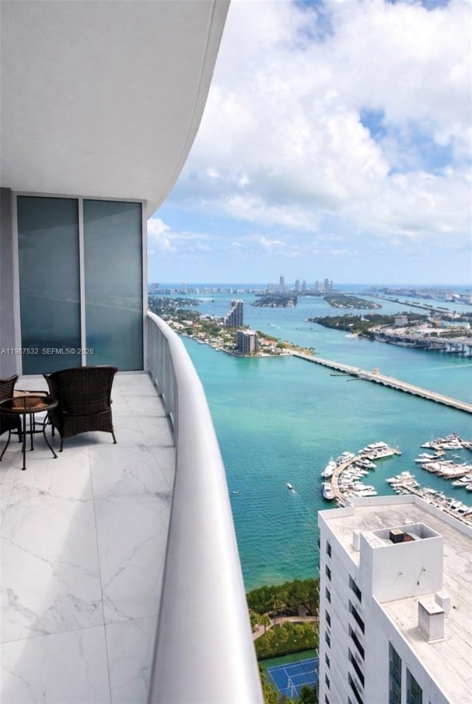 1 dormitorio propiedad comercial en venta en Miami, Miami-Dade, Florida, USA № 615772