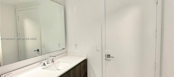 1 dormitorio propiedad comercial en venta en Miami, Miami-Dade, Florida, USA № 615772 6