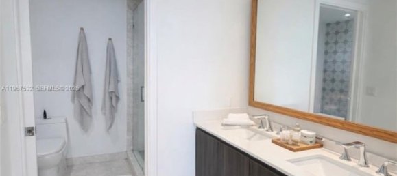 1 dormitorio propiedad comercial en venta en Miami, Miami-Dade, Florida, USA № 615772 7