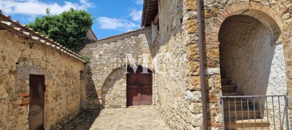 7 bedrooms House in Castellina in Chianti, Italy No. 264799 3