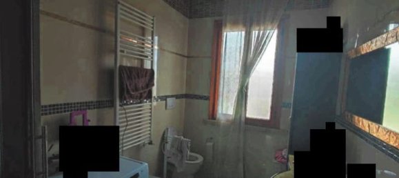 Casa de 6 divisões em Castelnovo Bariano, Italy N.º 217915 37