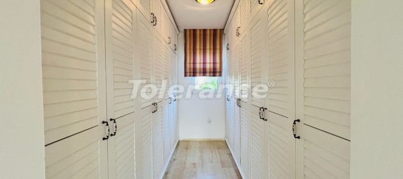 Villa de 4+1 en Kemer, Turkey No. 26352 3