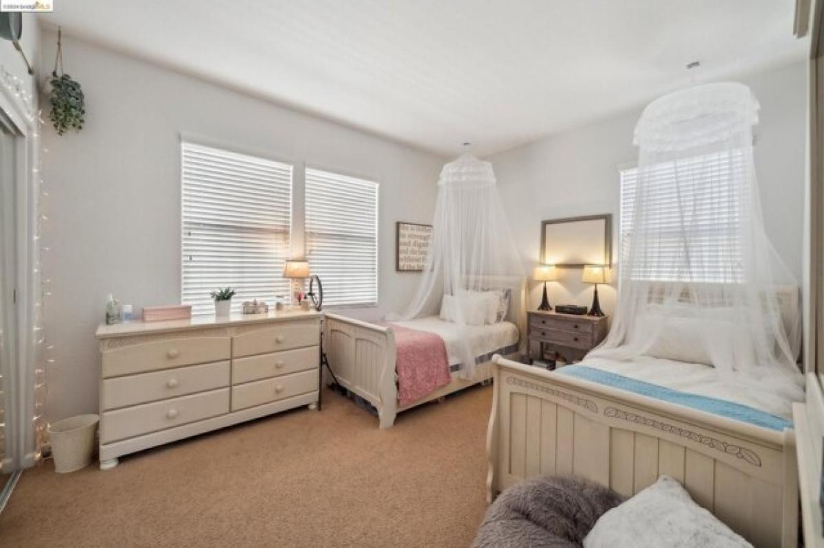 4 Schlafzimmer Haus in Vallejo, USA, Nr. 379297