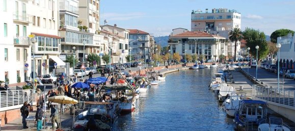 7 rooms House in Viareggio, Italy No. 134389 10