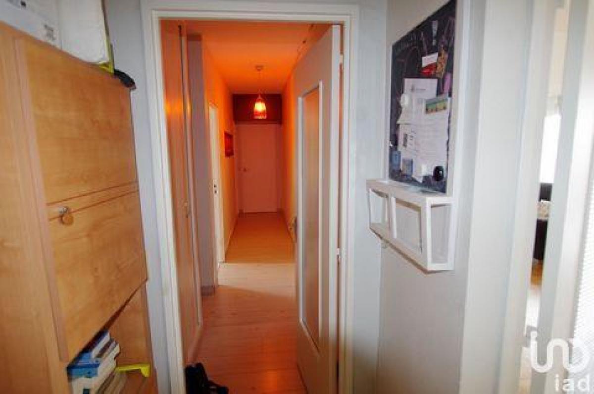 3 bedrooms Condo in Montgeron, France No. 35960