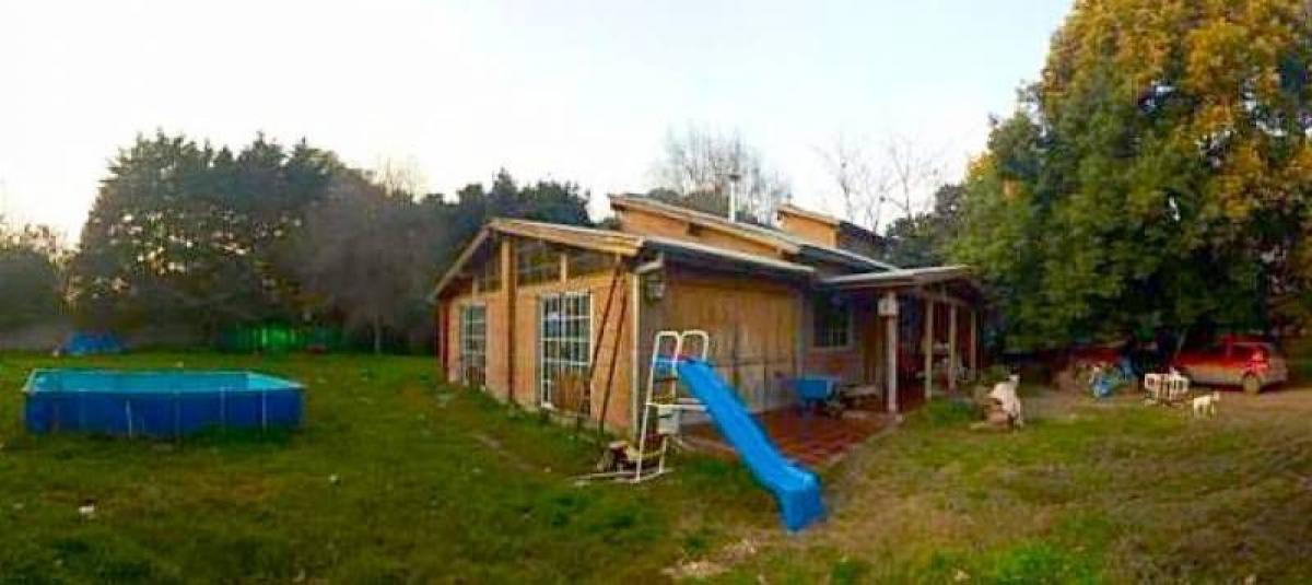 2 bedrooms House in Marcos Paz, Argentina No. 9600