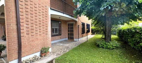 5 bedrooms Villa in Bomporto, Italy No. 327797 20