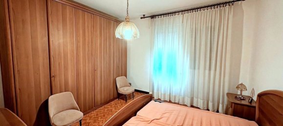 5 bedrooms Villa in Bomporto, Italy No. 327797 10