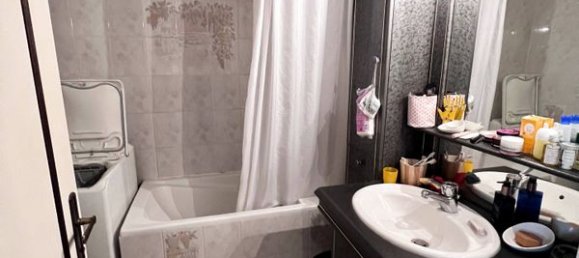 Apartamento de 2 dormitorios en Domont, France No. 183972 5