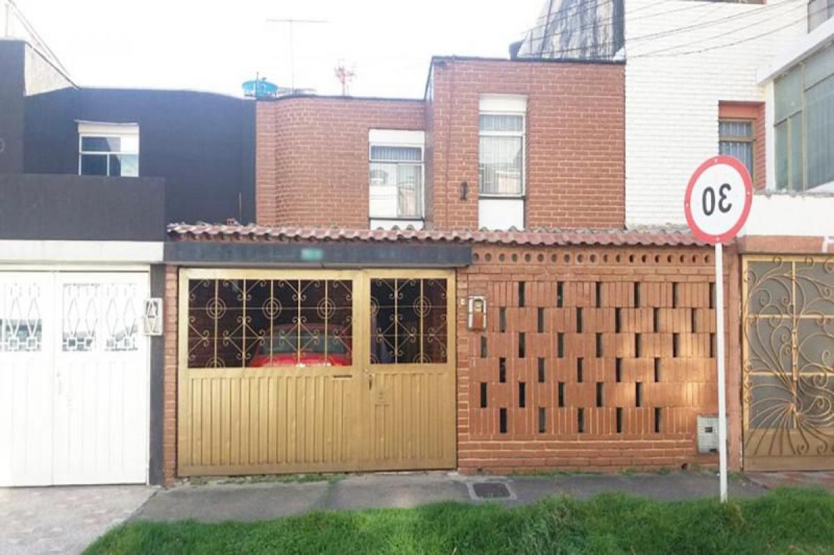 4 bedrooms House in Bogota, Colombia No. 11123